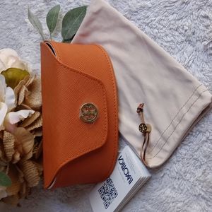 Tory Burch Sunglass clam shell case with bag